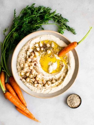 Sprouted hummus with carrots